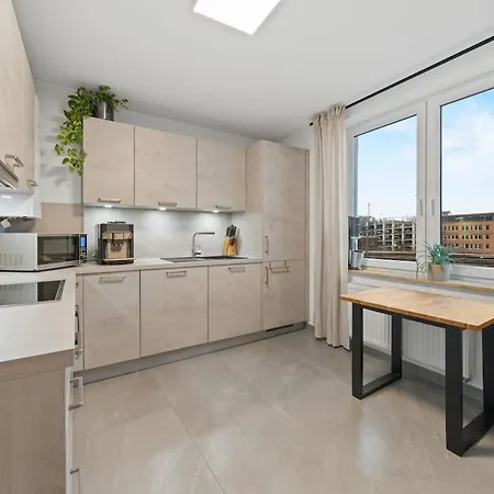 Modern 2br Bright *